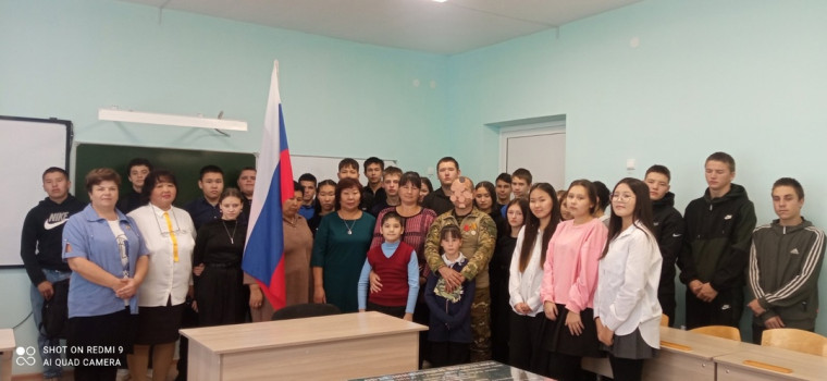 "Классная встреча с героем".